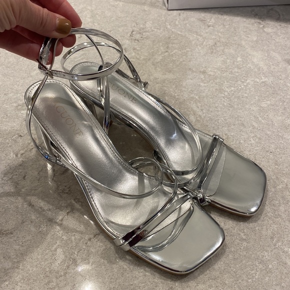 Lacuone strappy heels - Picture 3 of 5